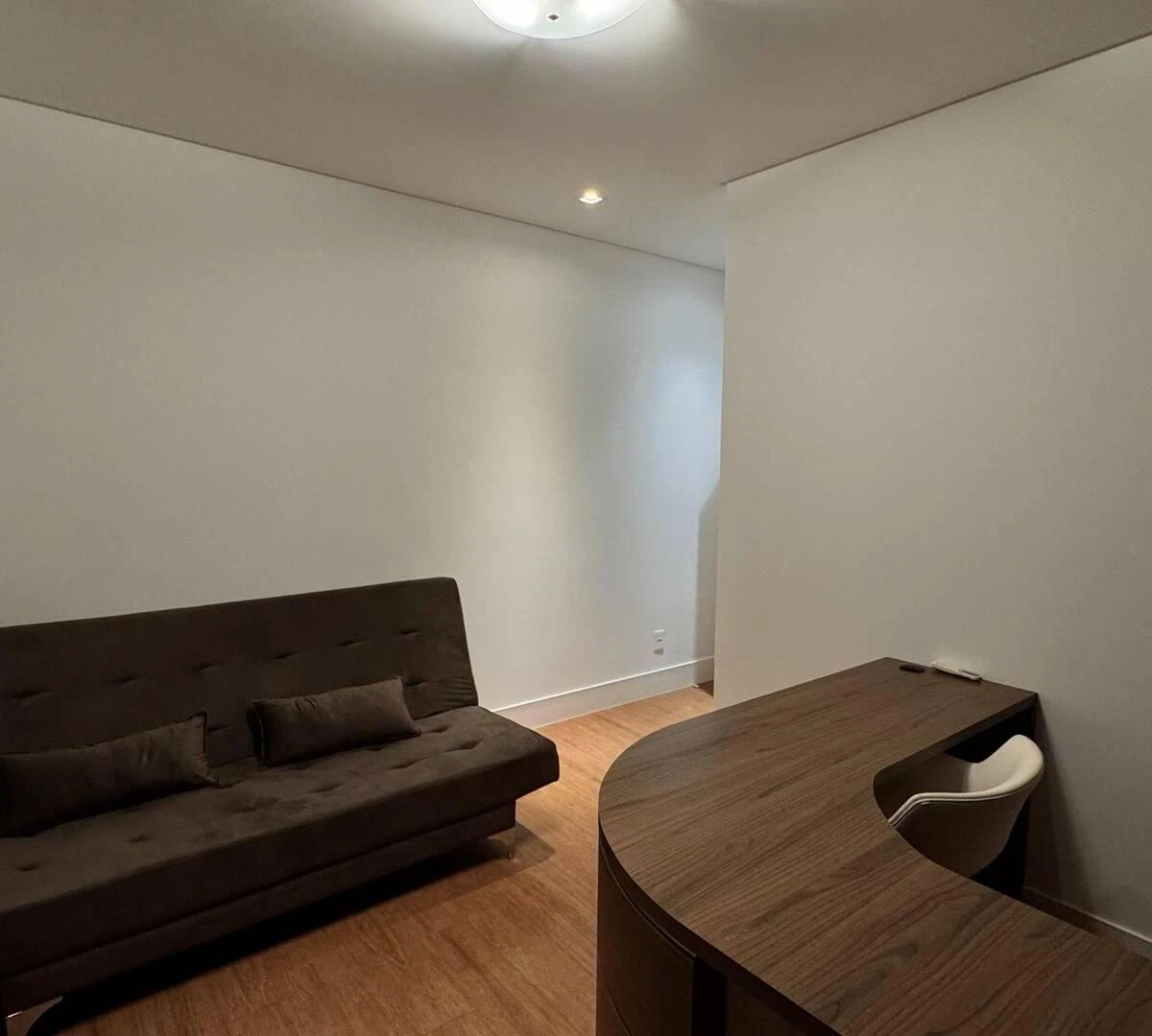 Departamento de 4 dormitorios con ventanales de piso a techo — photo 47