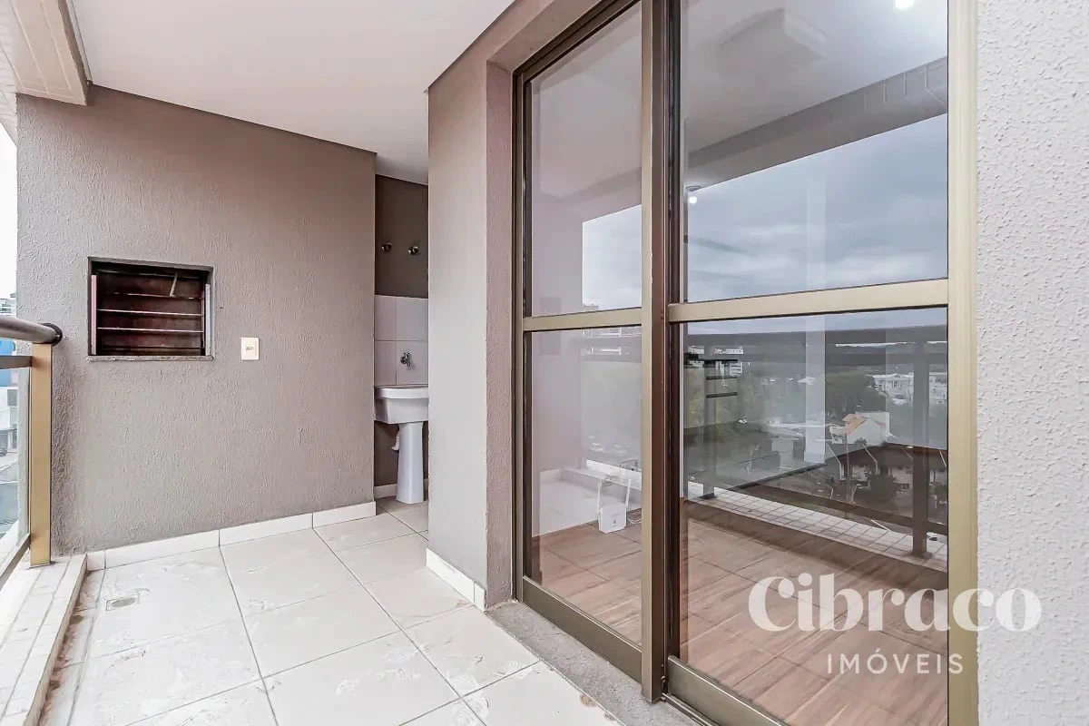 Glass-enclosed balcony in a 2-bedroom apartment, 69 m² — photo 2