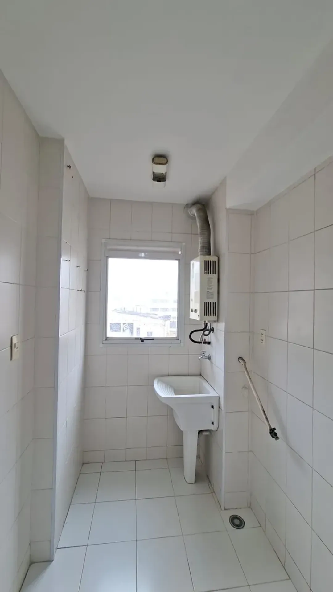 Washing machine in a one-bedroom apartment, 45 m² — photo 10