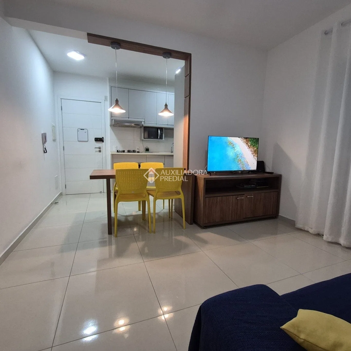 2-bedroom apartment with a washing machine in Florianópolis — photo 8
