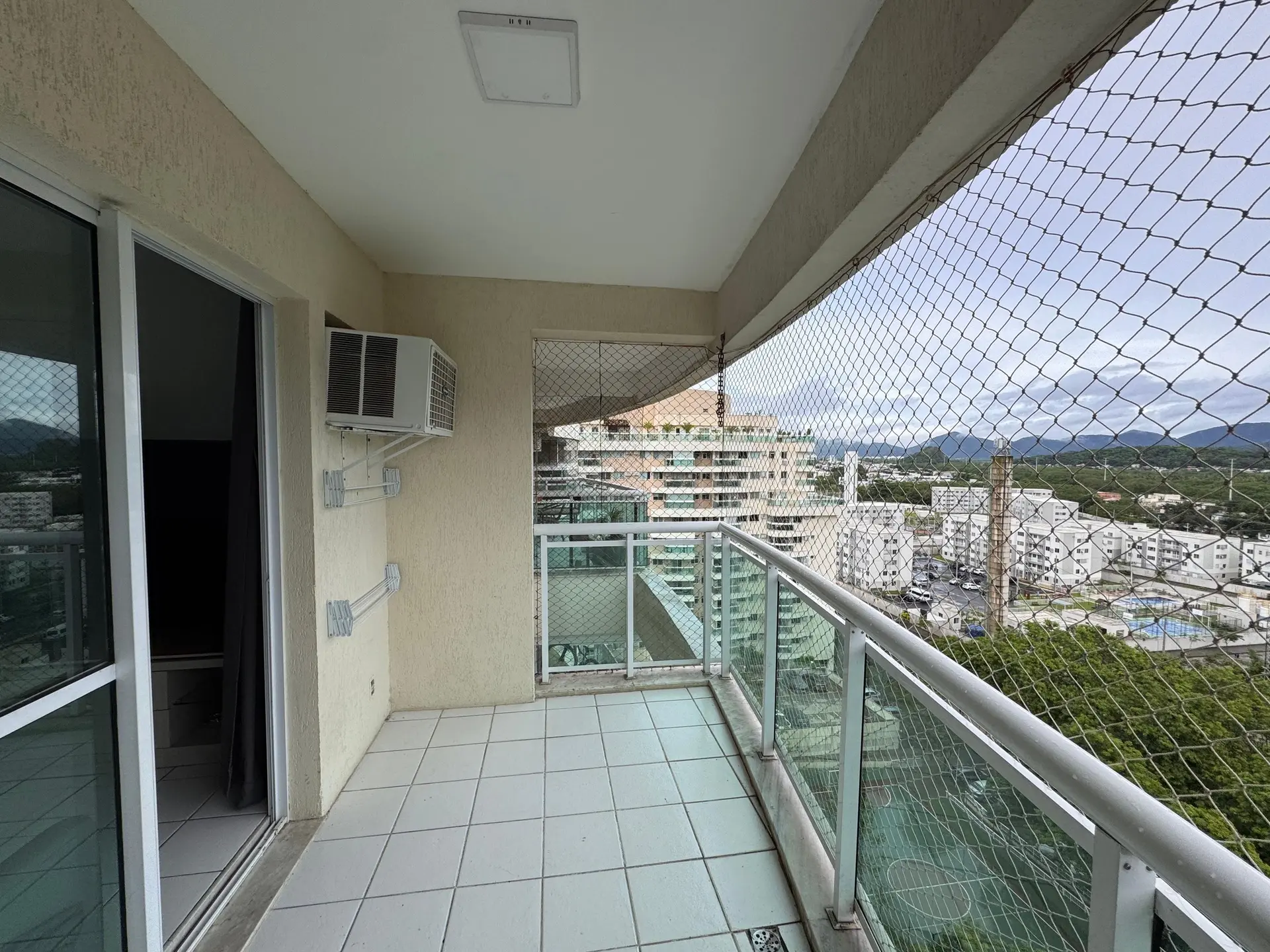 2-bedroom apartment with floor-to-ceiling windows — photo 7