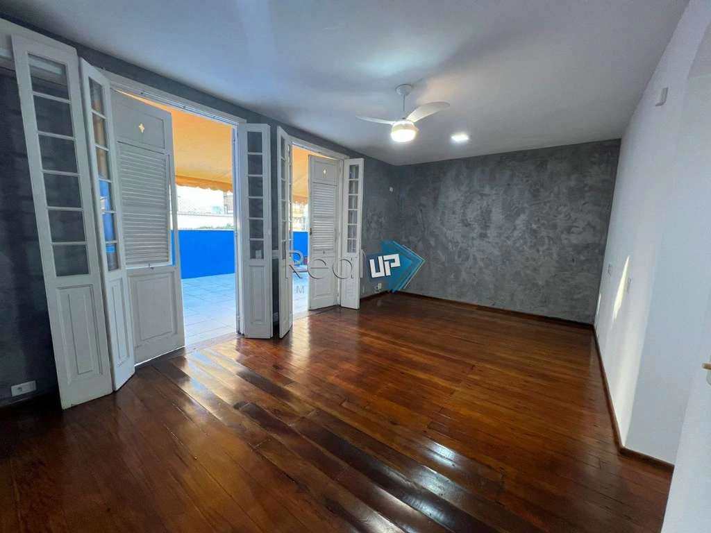 2-bedroom apartment with a glazed balcony — photo 7
