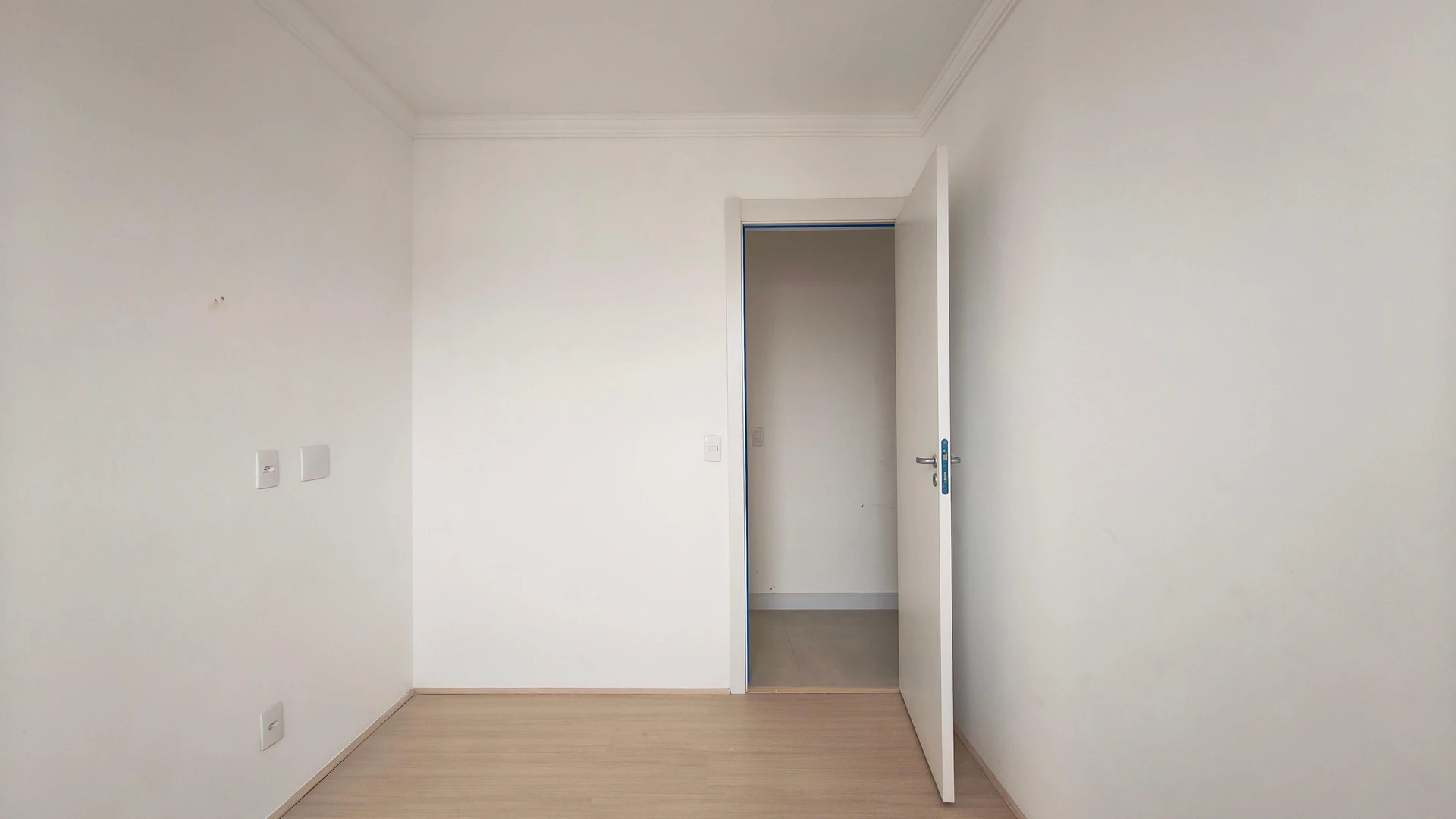 Home office in a 2-bedroom apartment, 68 m² — photo 38