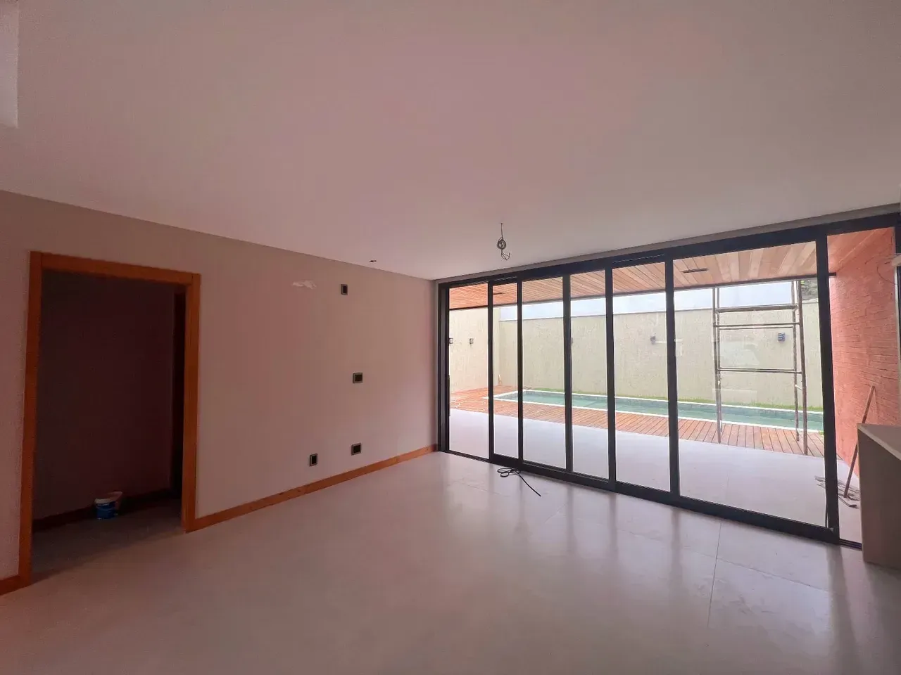 Casa com 4 quartos e 2 banheiros, 357 m² — photo 8