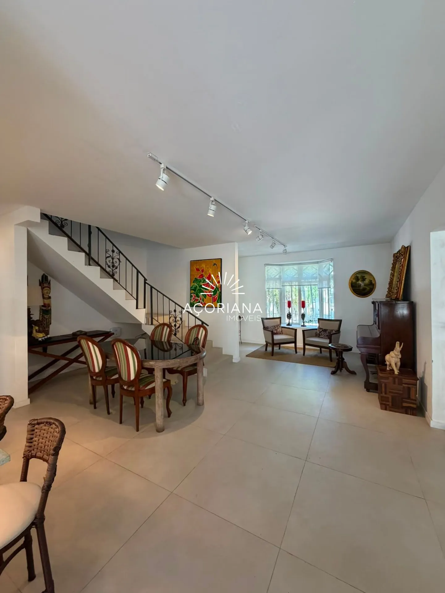 Furnished 600 m² house with 5 bedrooms and an integrated kitchen — photo 39