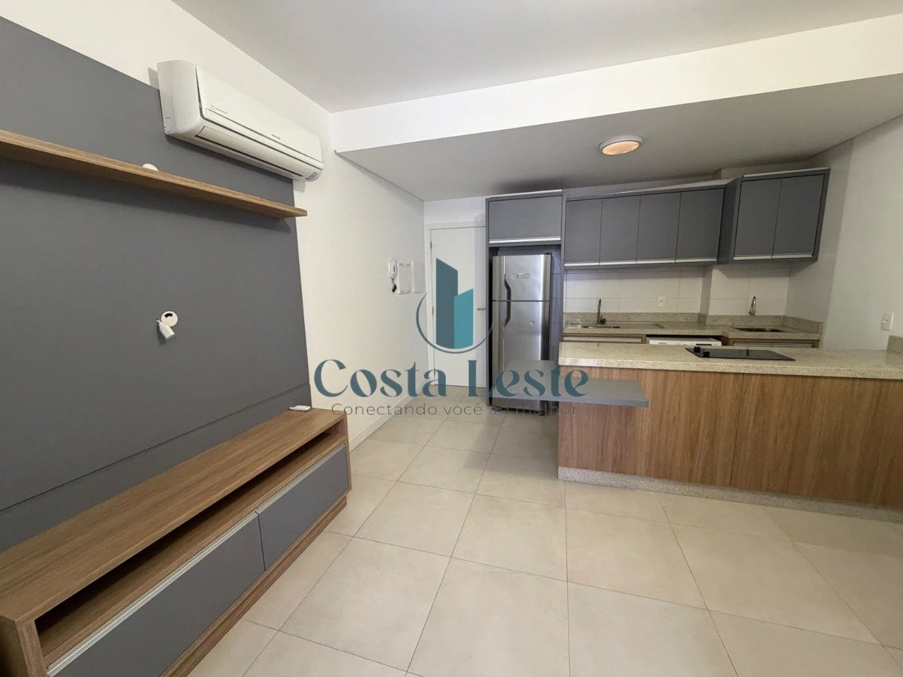 One-bedroom apartment with a washing machine — photo 19