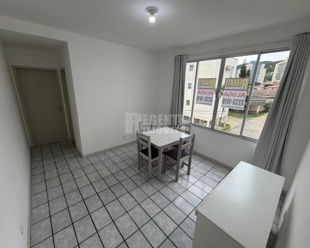 One-bedroom apartment with a home office in Florianópolis — photo 5