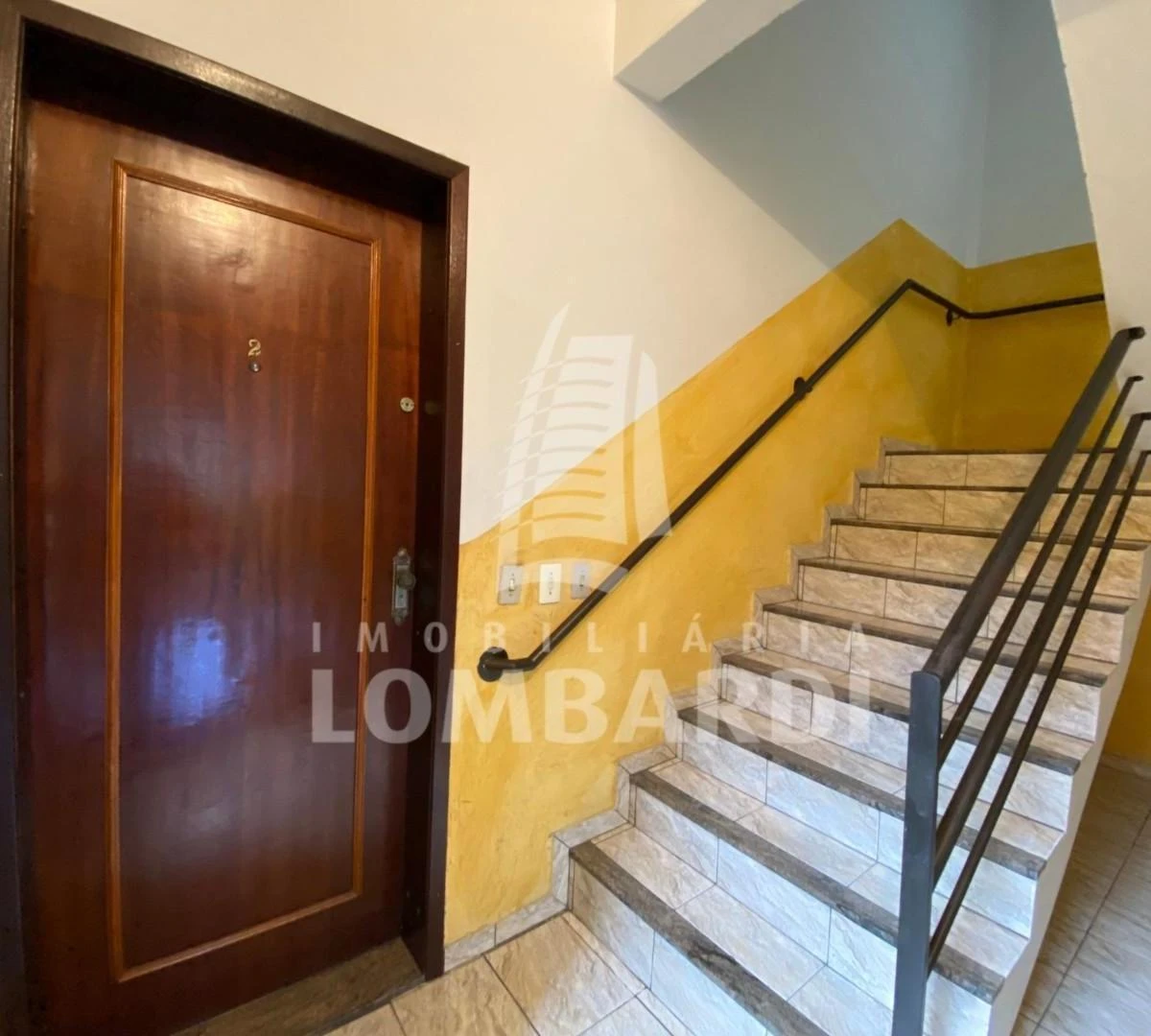 Apartamento com piso de madeira ou laminado, Capão Raso — photo 12