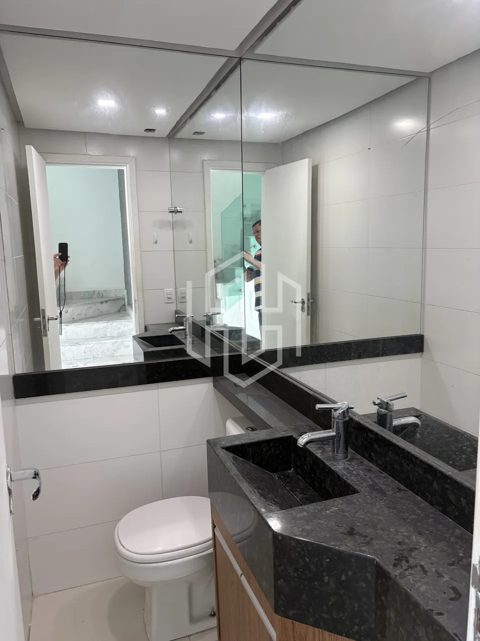 Apartamento sem mobília com 3 dormitórios e cozinha americana — photo 11