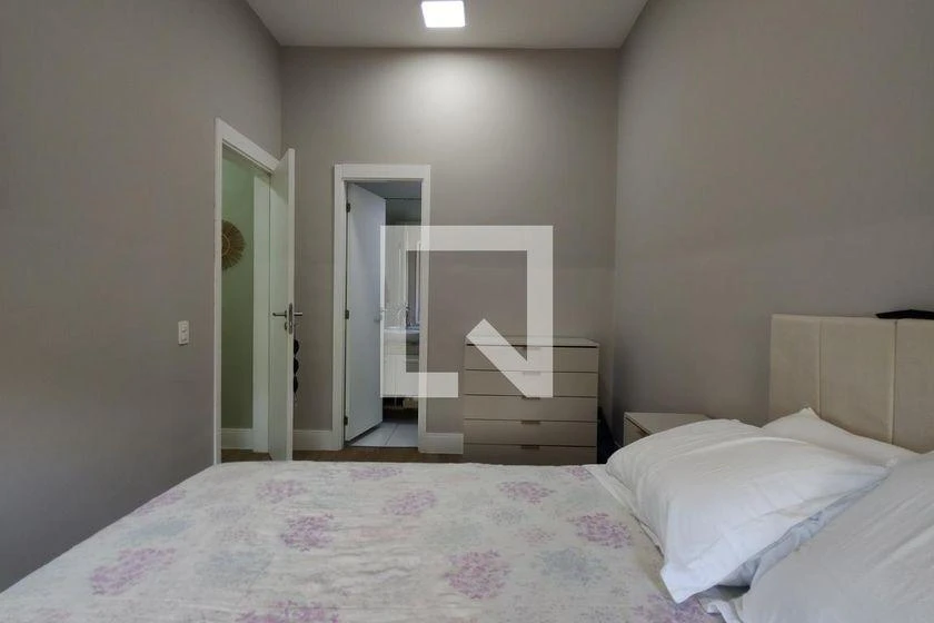 Furnished apartment, 84 m², with a home office — photo 12