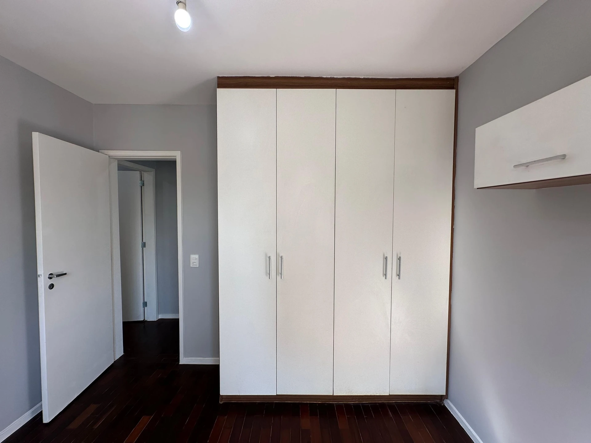 Квартира 82 м² із заскленим балконом та видом на гори — photo 13
