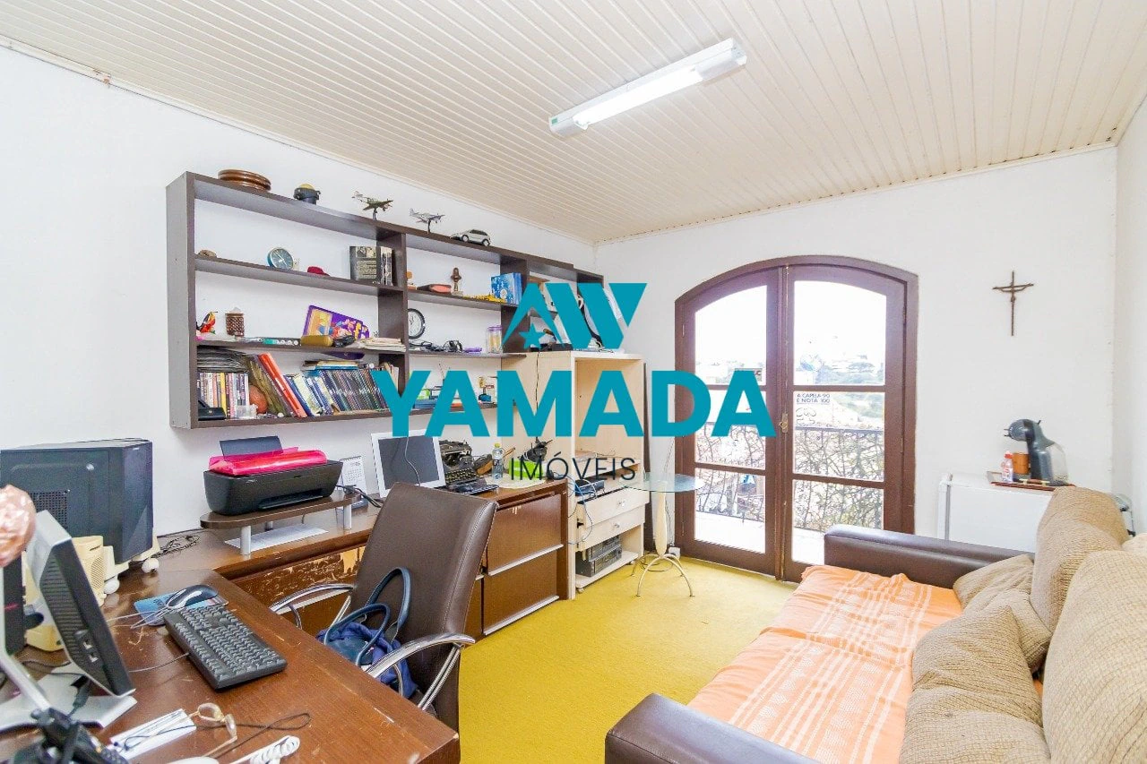 350 m² house with a garden and a grill on the balcony — photo 5