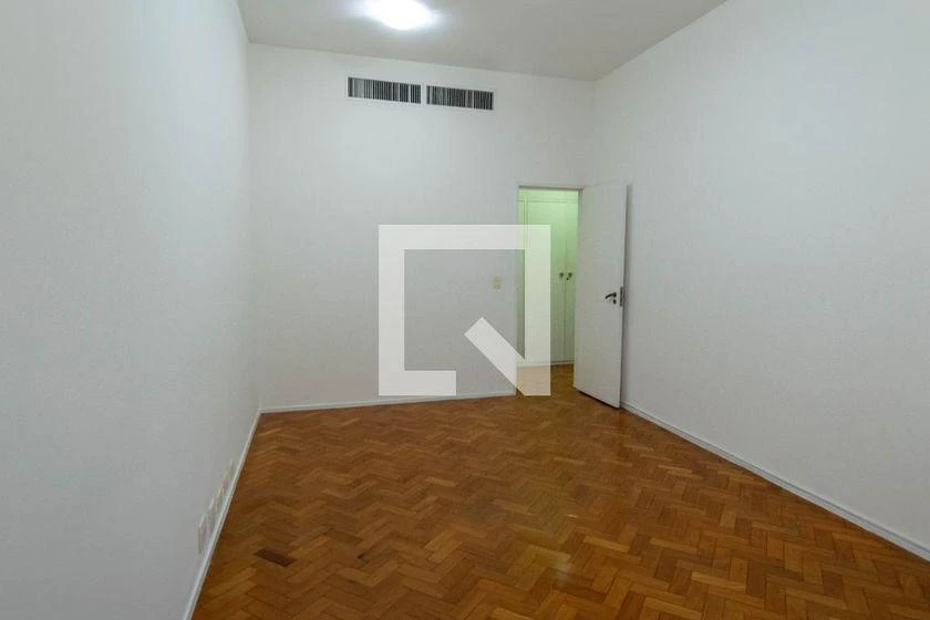 Rental apartment with 4 bedrooms and 4 bathrooms — photo 39