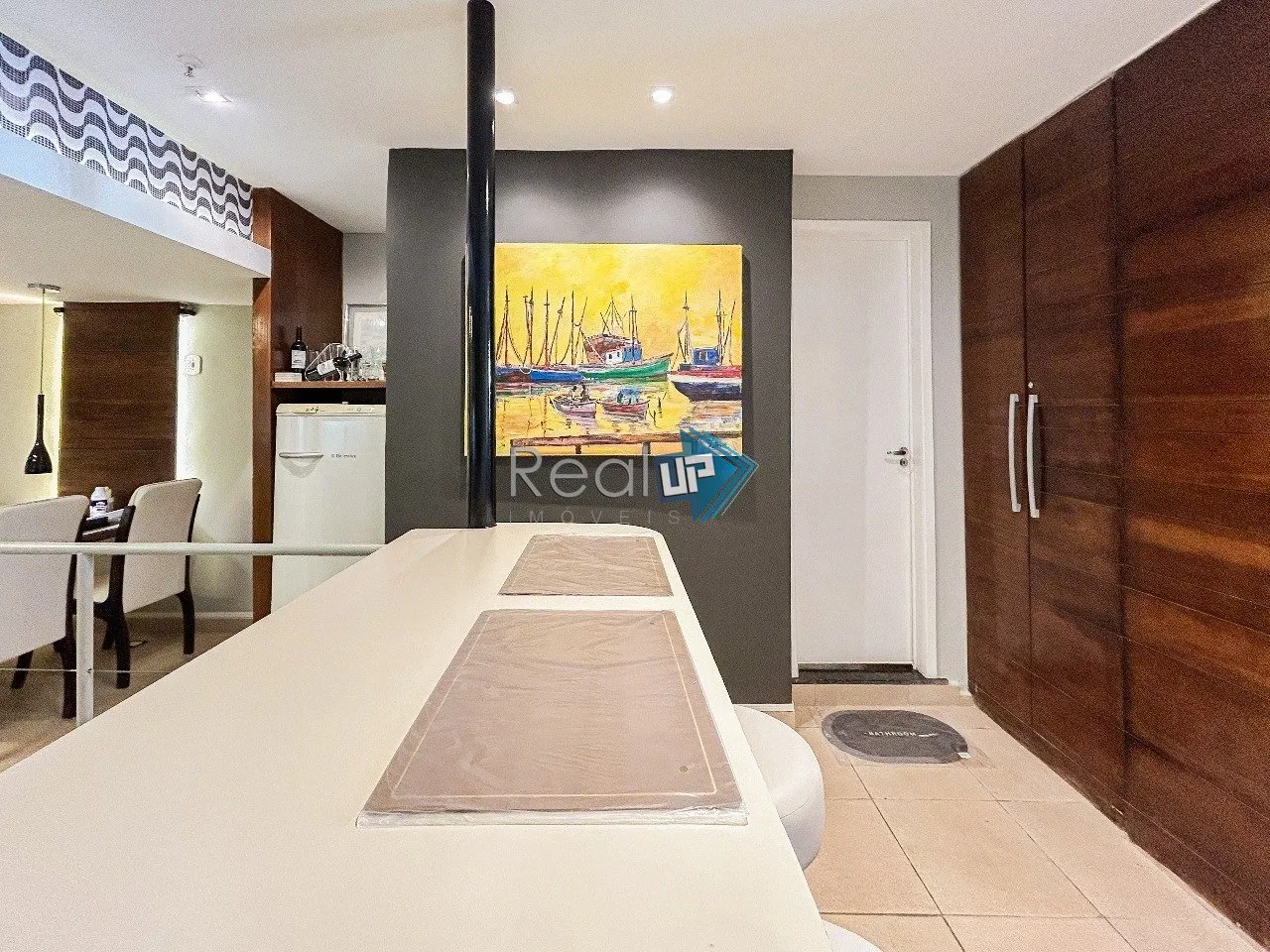 1-bedroom furnished apartment with 1 parking space — photo 8
