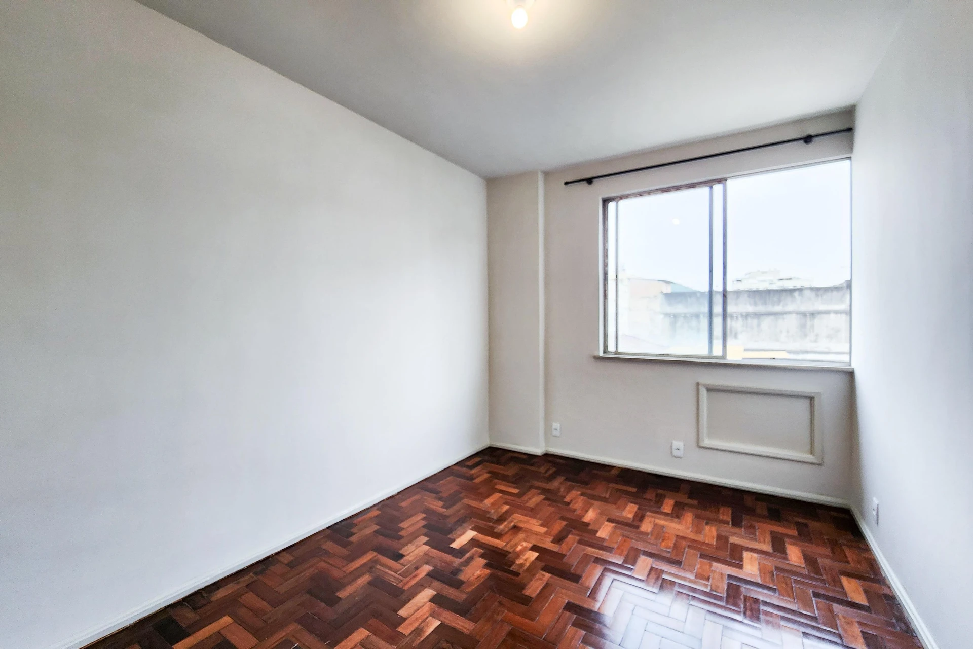 2-bedroom apartment in a building with a pool — photo 28