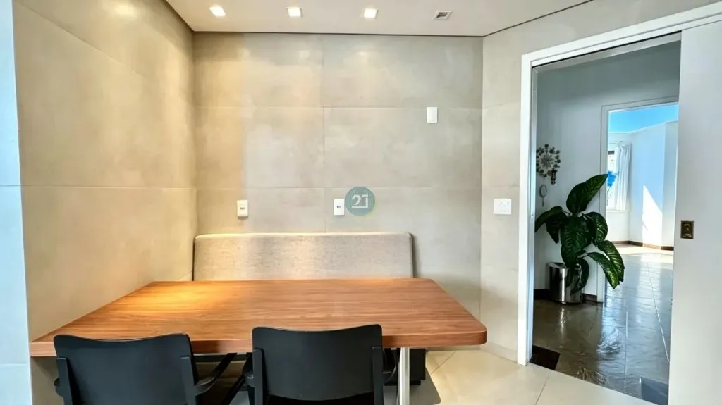 Квартира 254 м² с 3 спальнями-сьютами и прачечной — photo 2