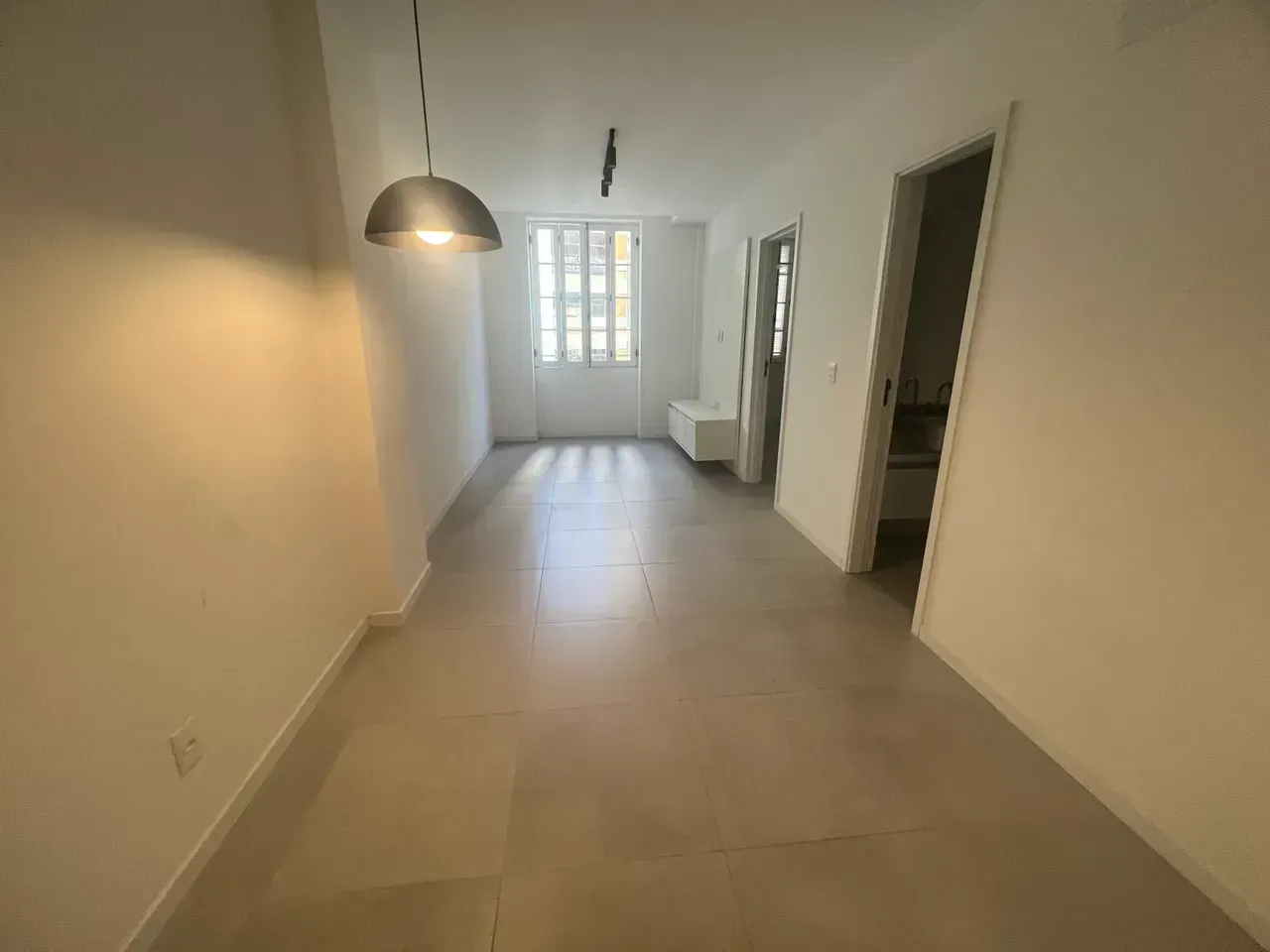 Furnished 1-bedroom apartment with separate gas kitchen — photo 6