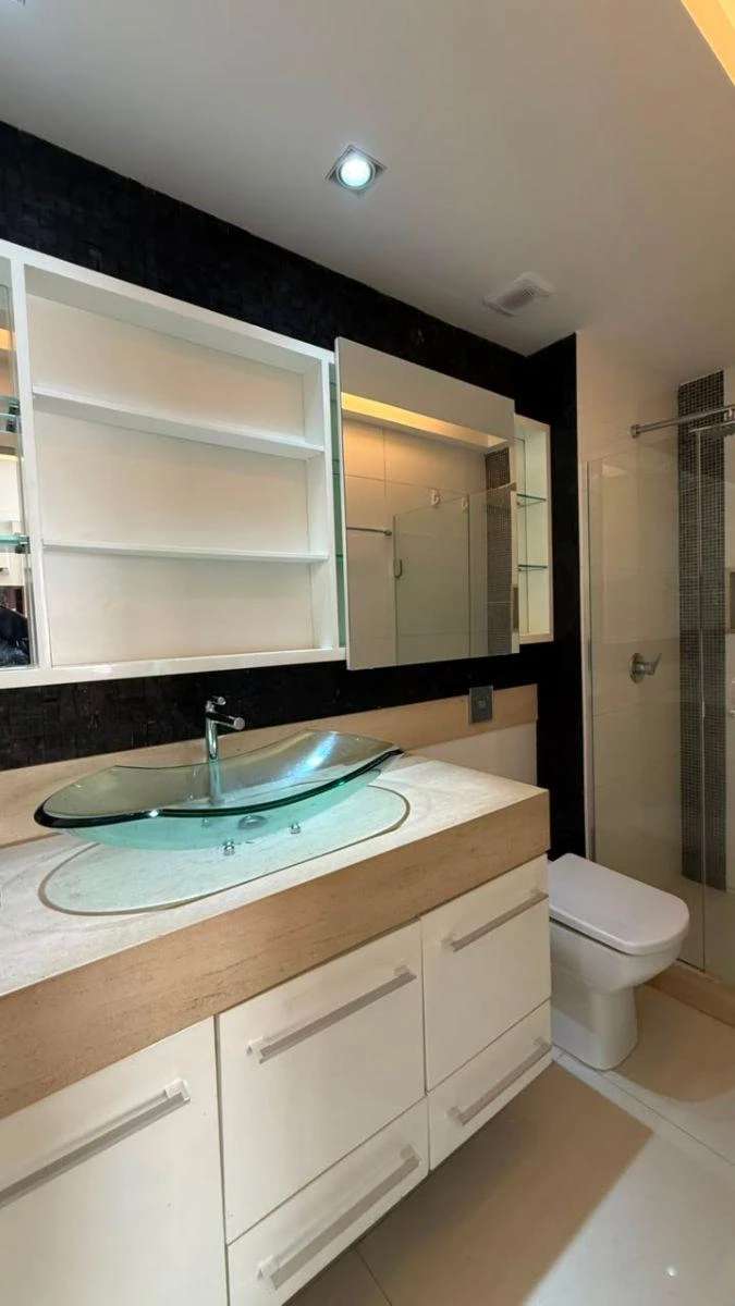 Furnished 86 m² apartment with 2 en-suite bedrooms — photo 15