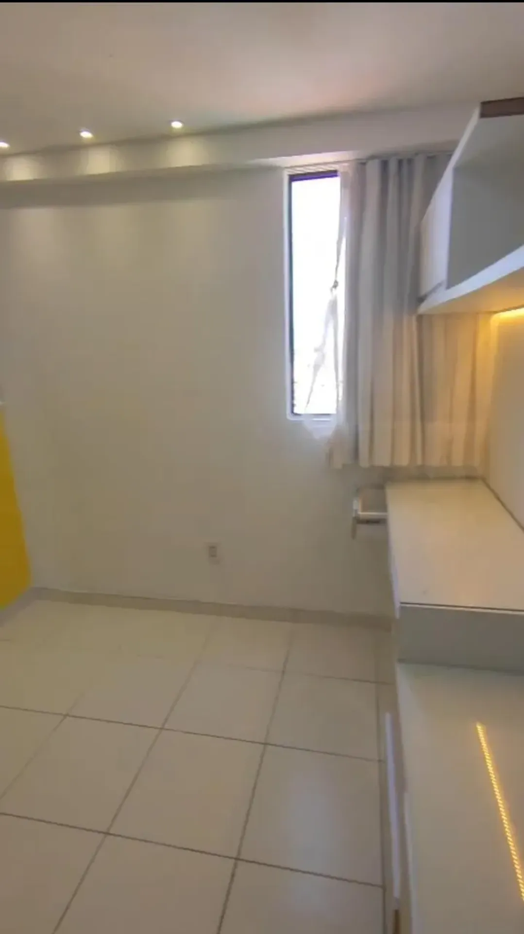 2-bedroom apartment in a building with a gym — photo 4