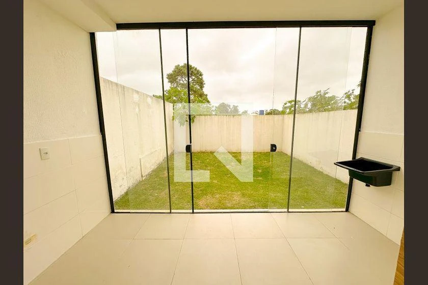 2-bedroom house with a grill on the balcony in Florianópolis — photo 4