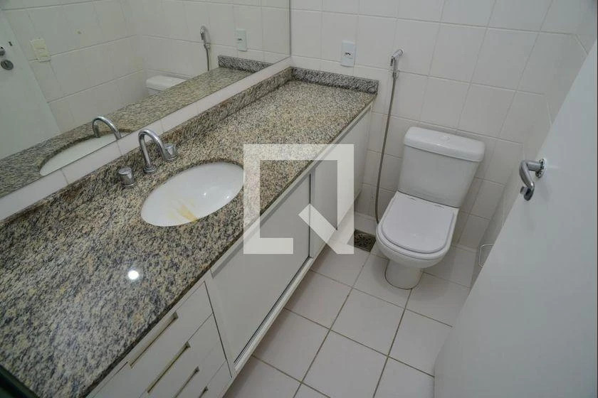 3-bedroom apartment in a building with a gym — photo 42