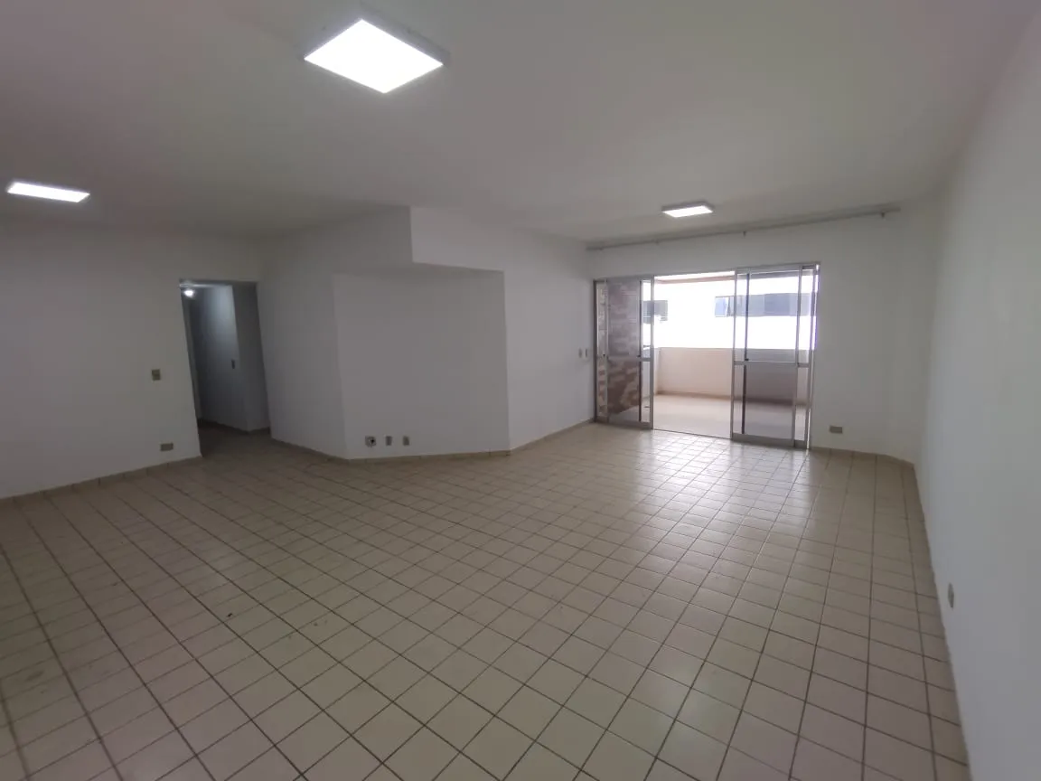 164 m² apartment with 3 bedrooms and 2 suites — photo 4