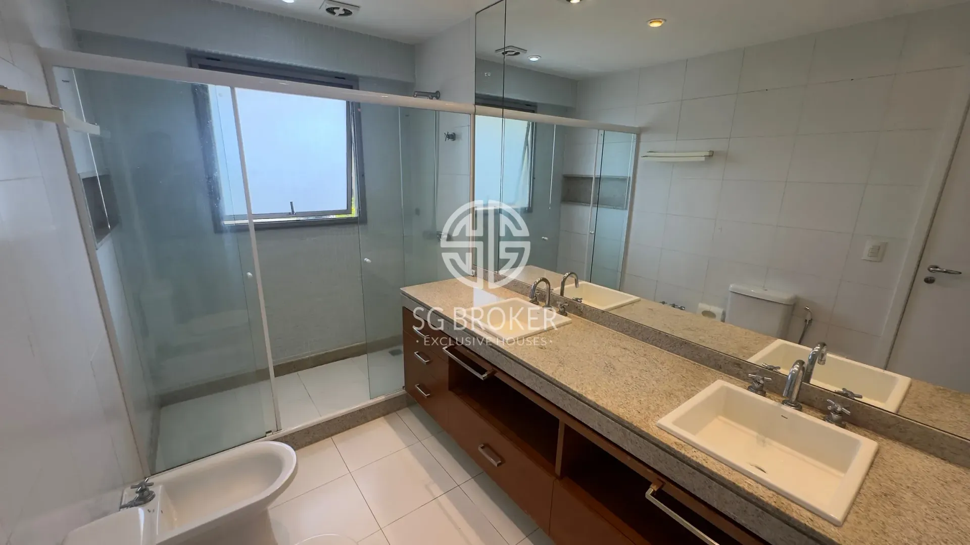 Apartamento com cozinha integrada e 4 dormitórios — photo 57