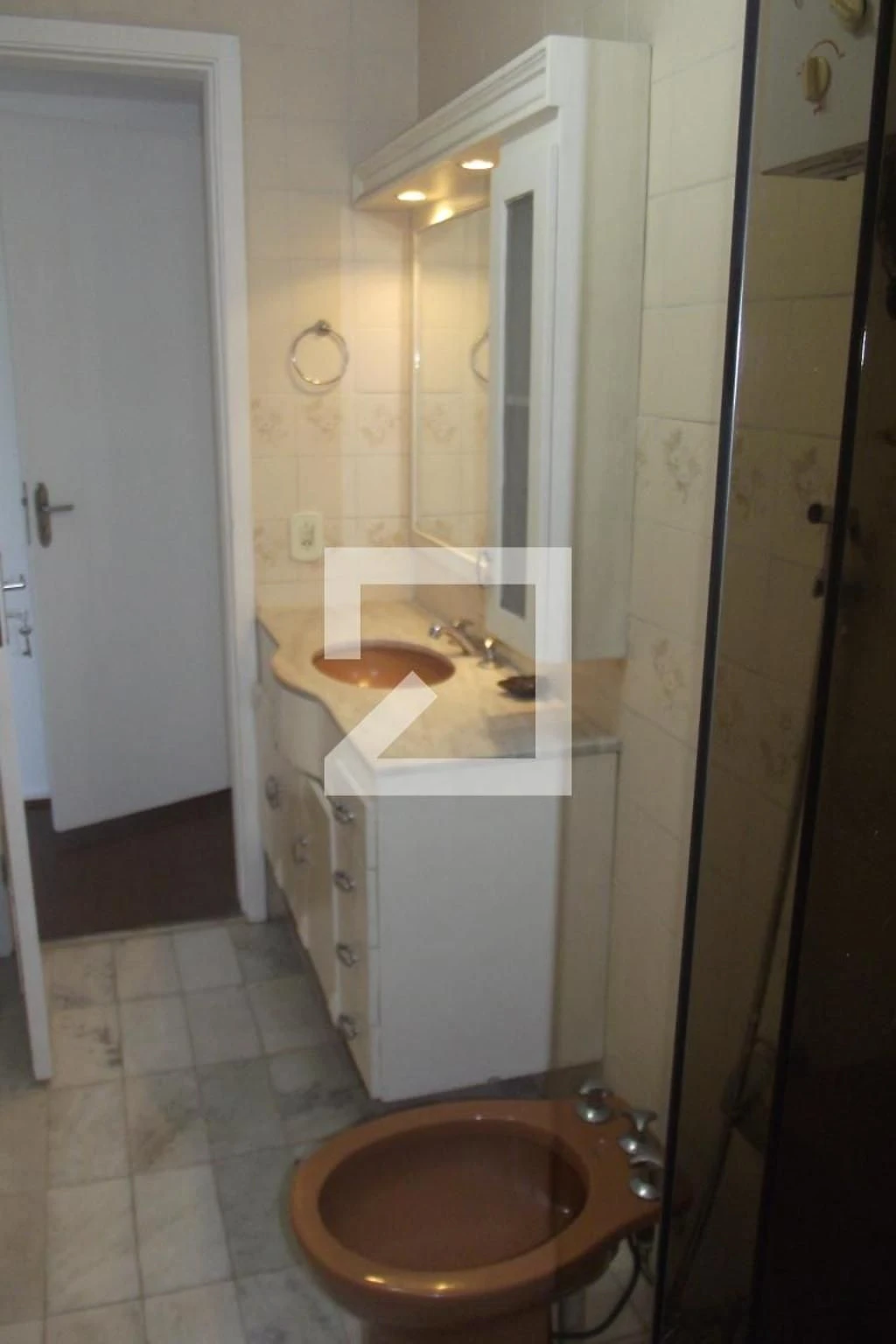 Unfurnished 2-bedroom apartment with a suite bathroom — photo 35