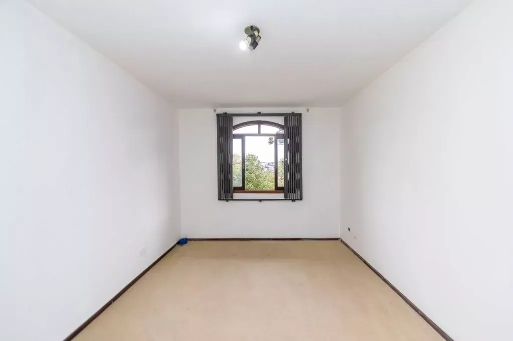 Two-story house with 3 bedrooms and 173 m², 2 parking — photo 38