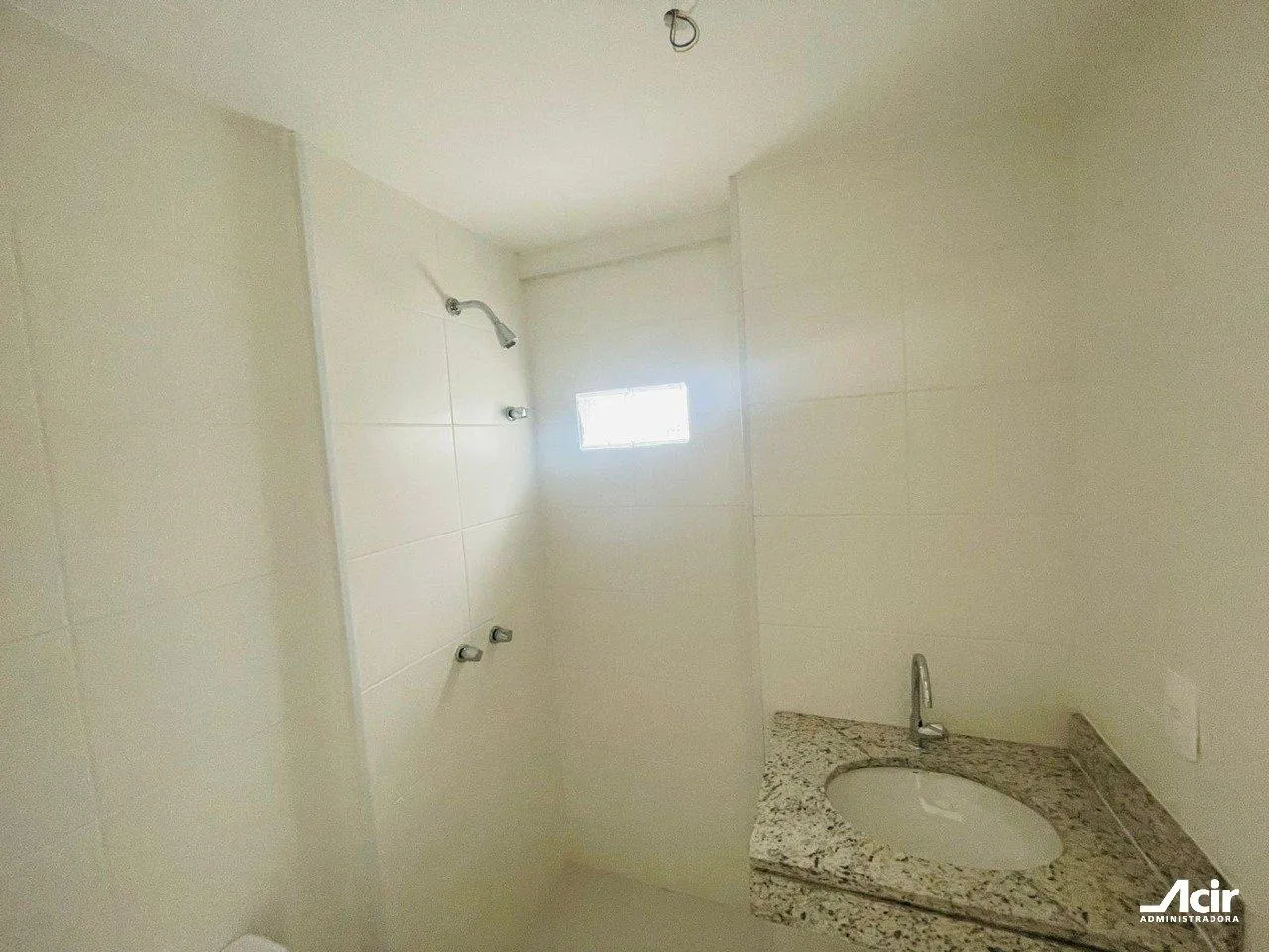 2-bedroom apartment in a building with a gym — photo 9