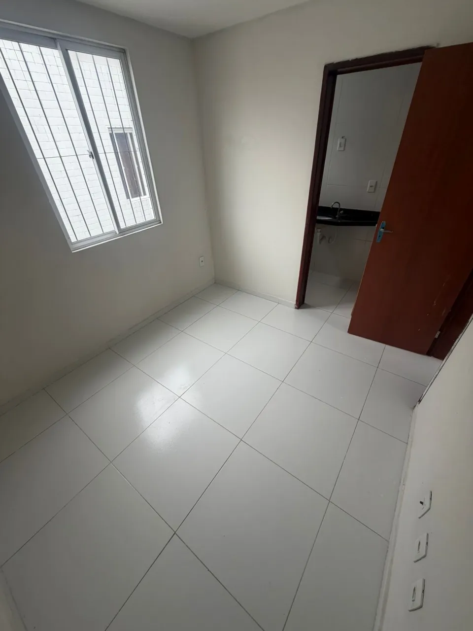 Rental apartment with 2 bedrooms and a closed kitchen — photo 3