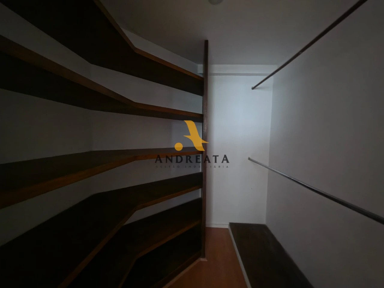 2-bedroom apartment with laundry area and 109 m² — photo 3