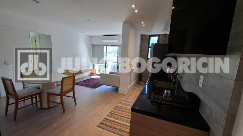 62 m² furnished apartment with 2 en-suite bedrooms — photo 14