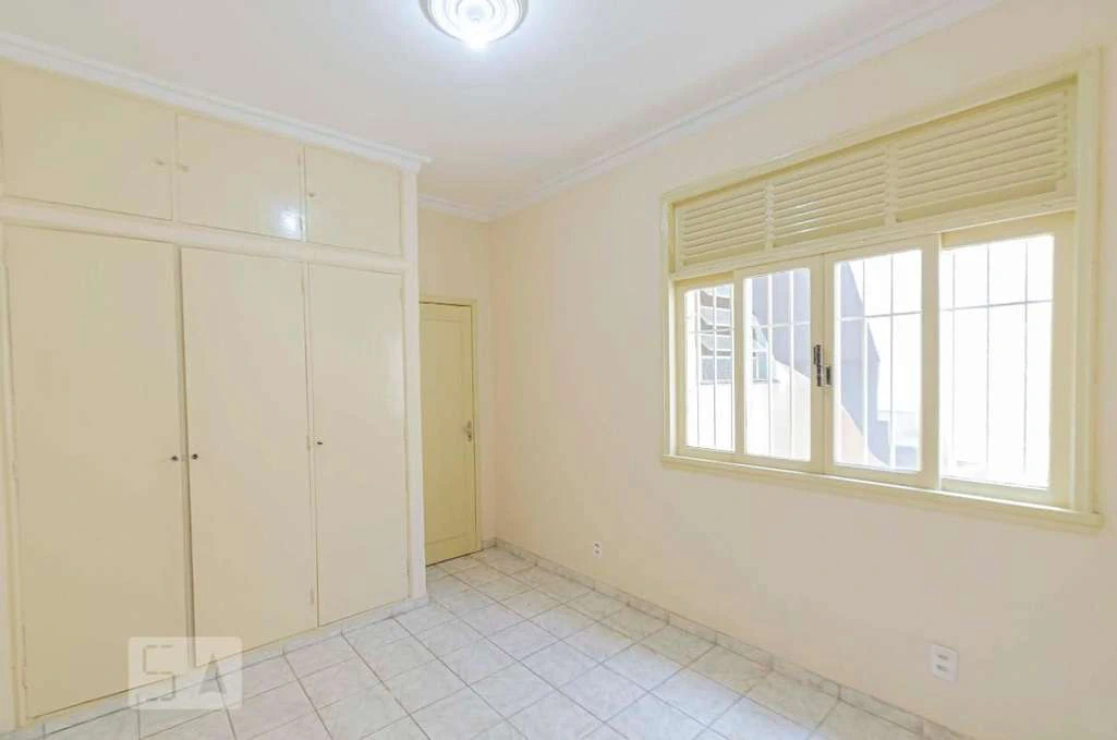 House with shared BBQ area and 5 bedrooms — photo 24