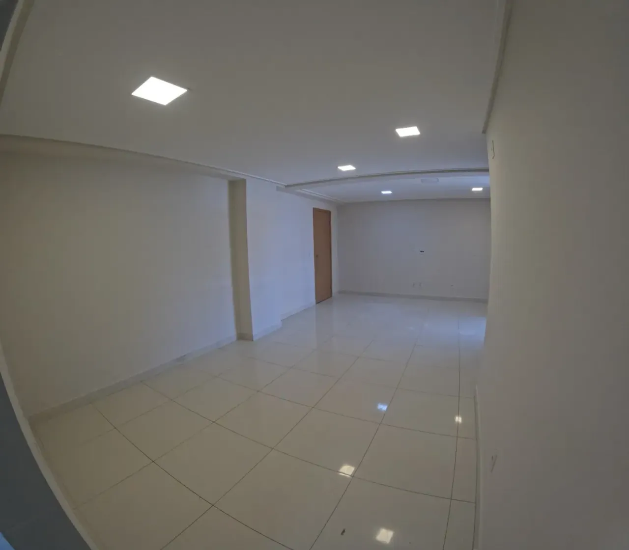 3-suite apartment with 4 bathrooms and 2 parking spots — photo 17