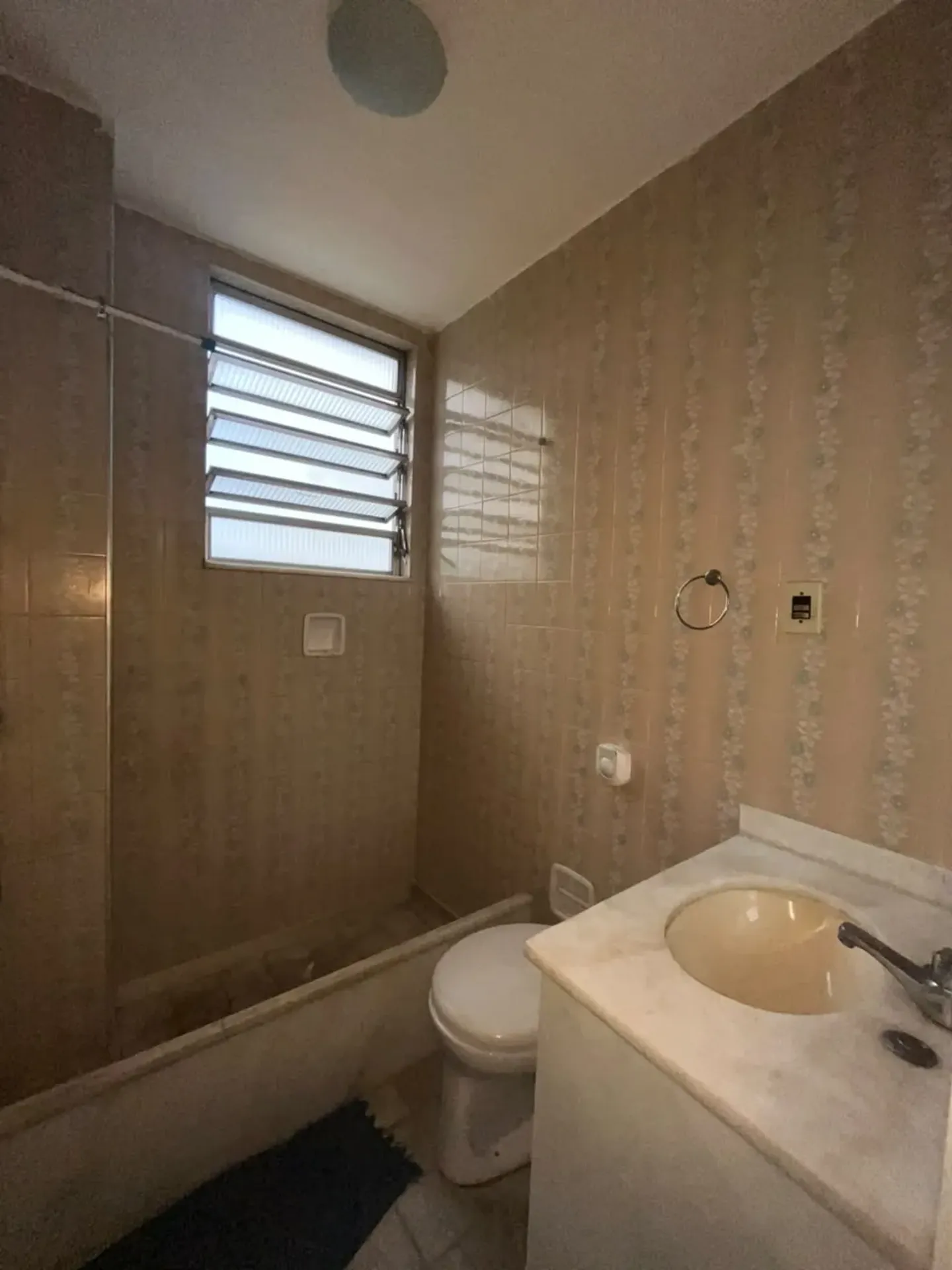 1 quarto e banheira: apartamento de 45 m² — photo 8