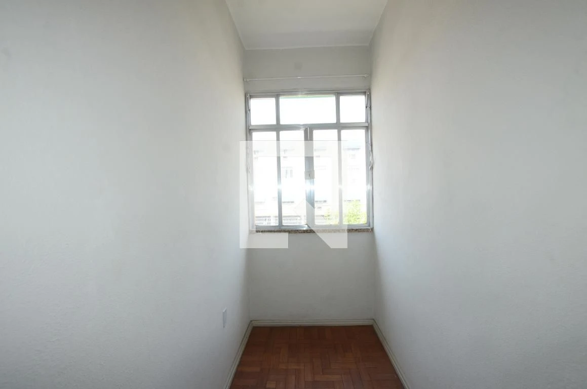 Rental apartment with 2 bedrooms and 1 bathroom — photo 25