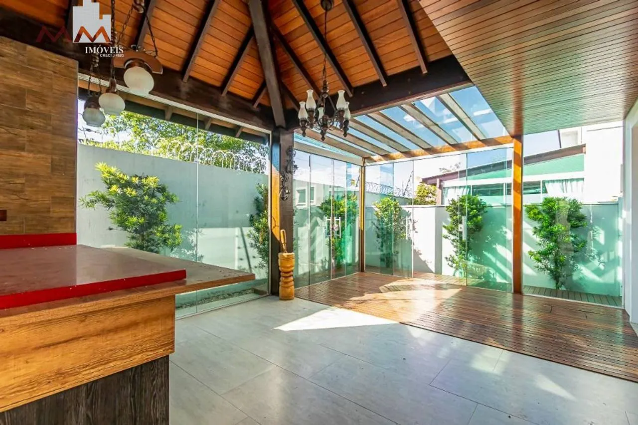 Furnished house, 323 m², with a bathtub — photo 39