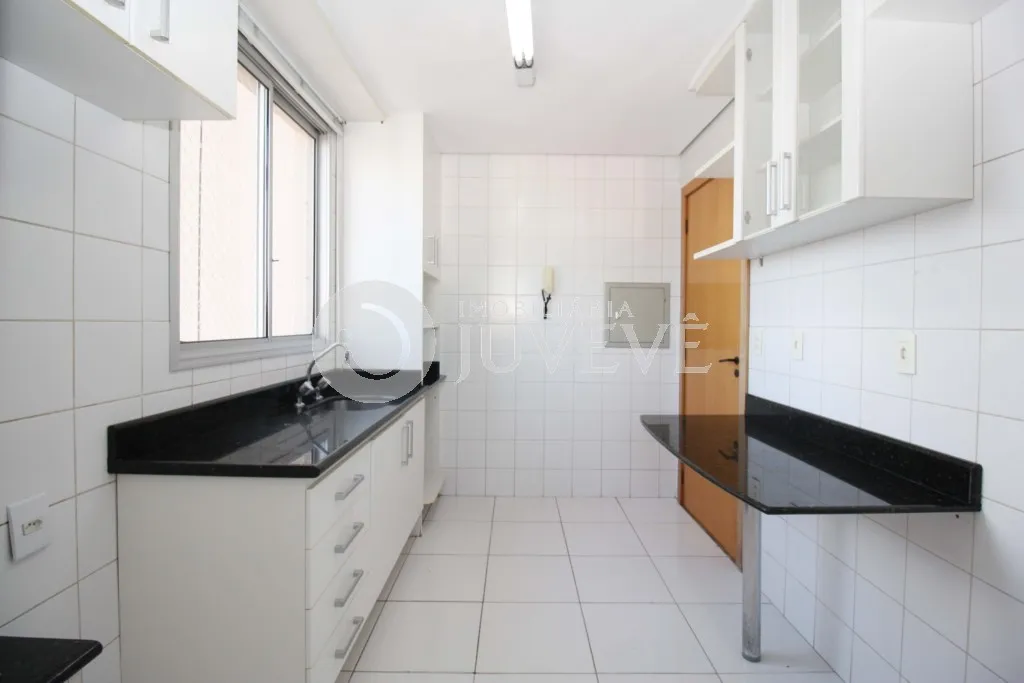 Apartment, 93 m², with a glass-enclosed balcony — photo 30