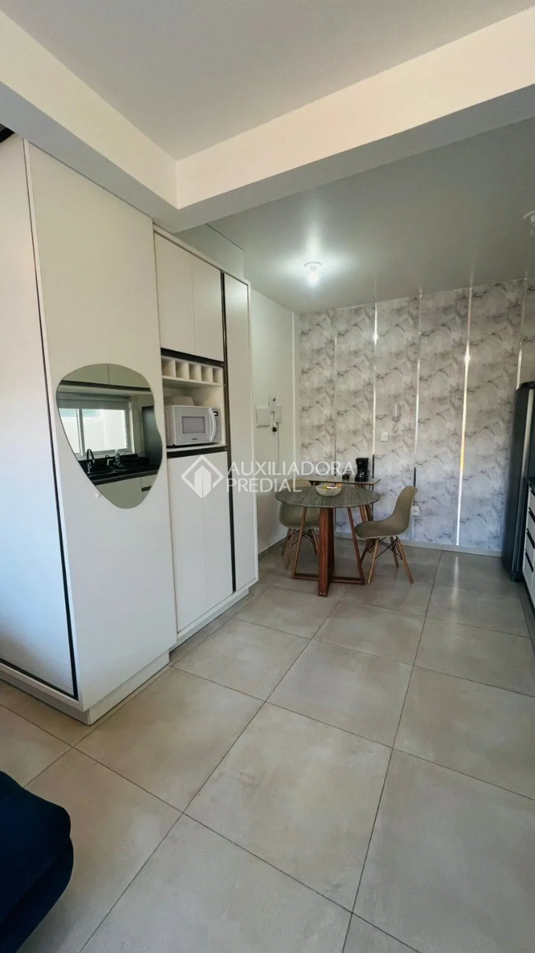Furnished 45 m² studio on the 2nd floor with no parking — photo 3