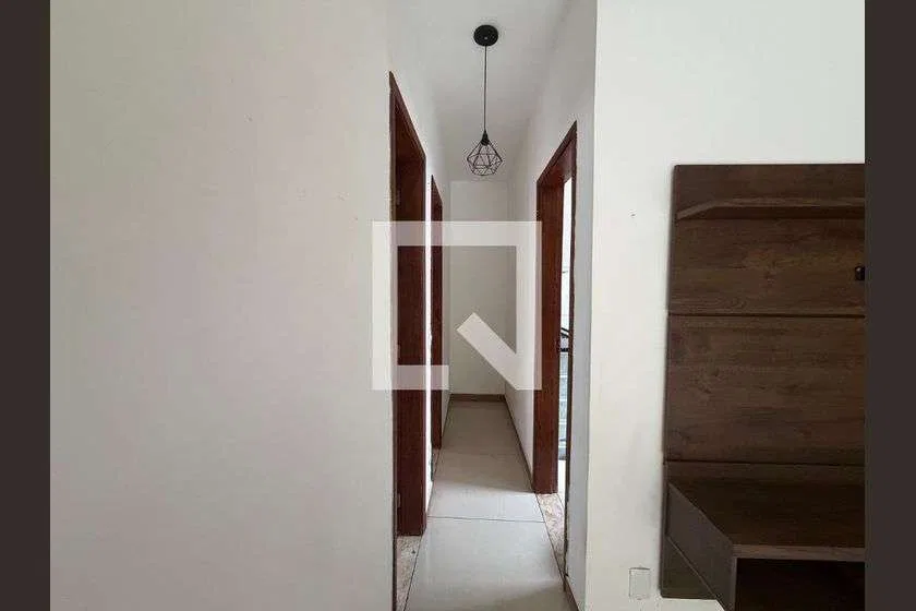 Balcony with a grill in a one-bedroom house, 75 m² — photo 27