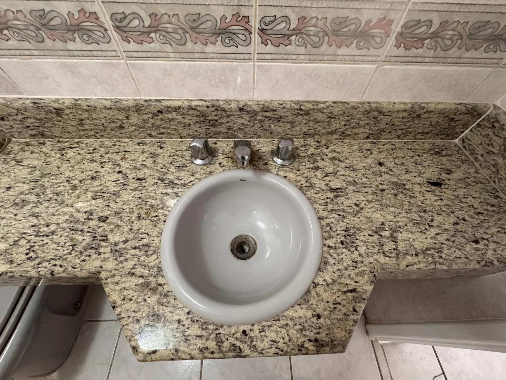 Орендна квартира з балконом: 2 кімнати та 1 спальня з ванною — photo 5