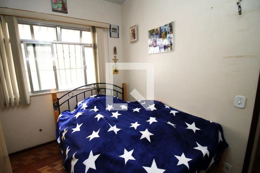 House with 4 bedrooms and 297 m², no parking — photo 42