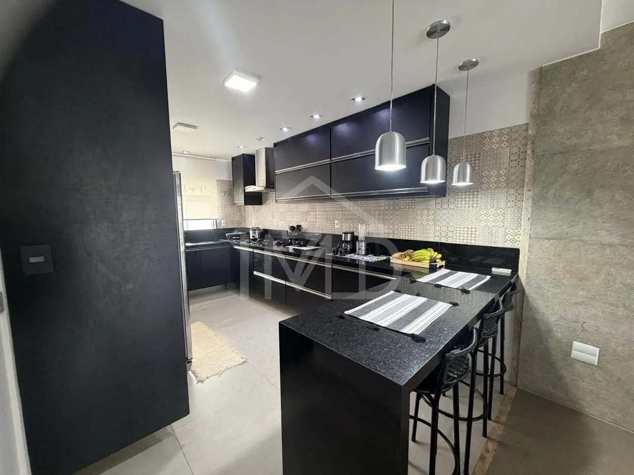Unfurnished house with 4 bedrooms and 5 baths — photo 3