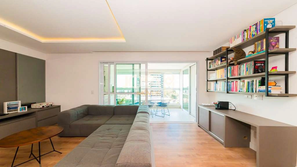 Furnished 3-bedroom apartment with 154 m² — photo 3