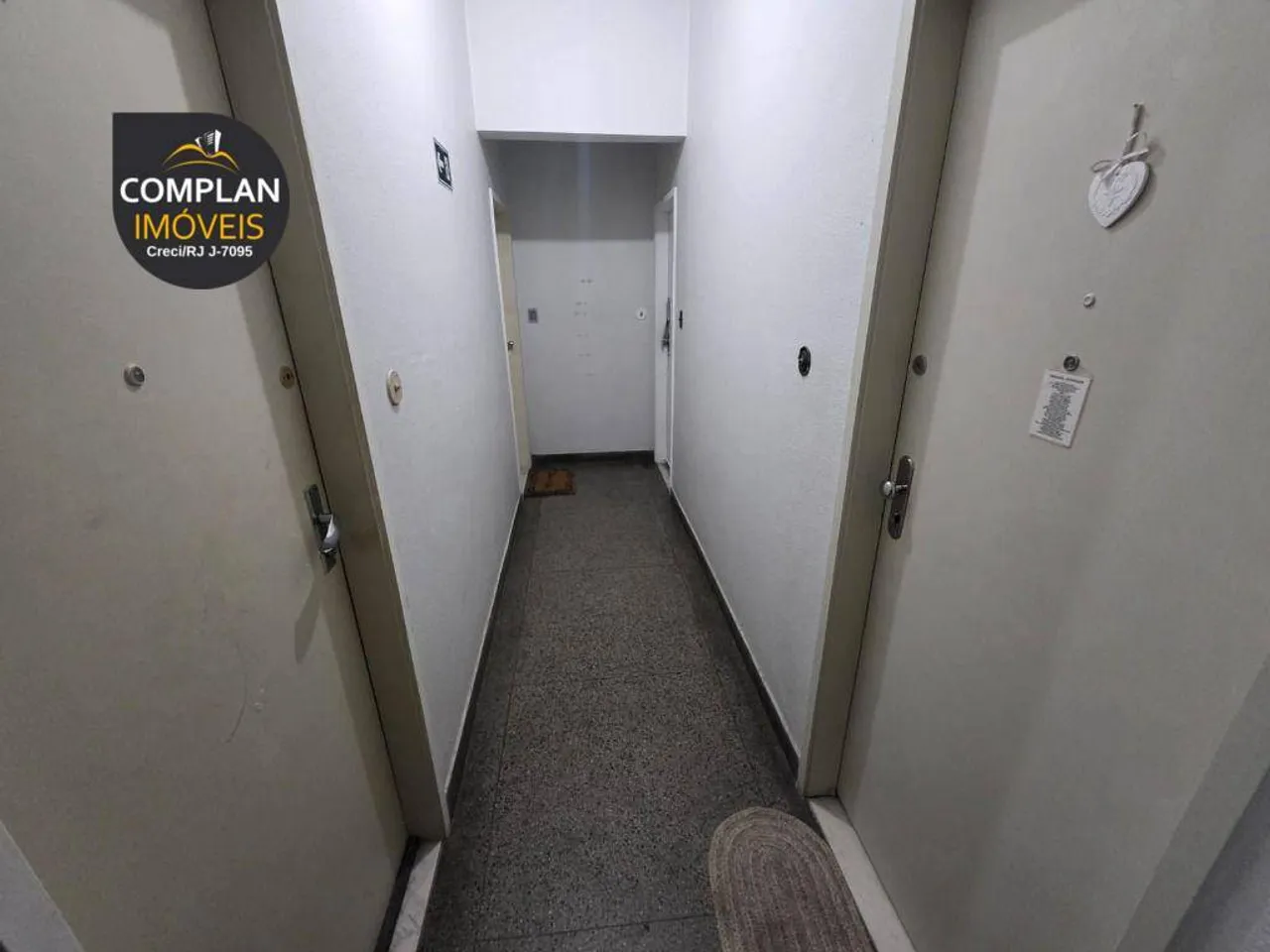 33 m² apartment with a closed kitchen and gas stove — photo 9