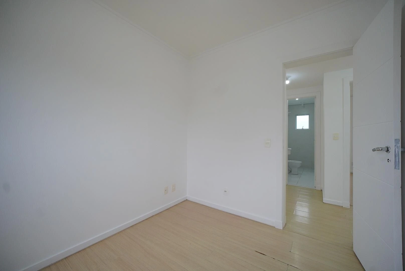 Apartment, 86 m², with wood or laminate floors — photo 17