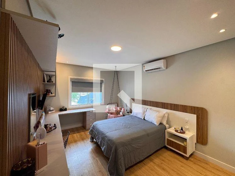5-bedroom house with a bathtub in Rio de Janeiro — photo 19