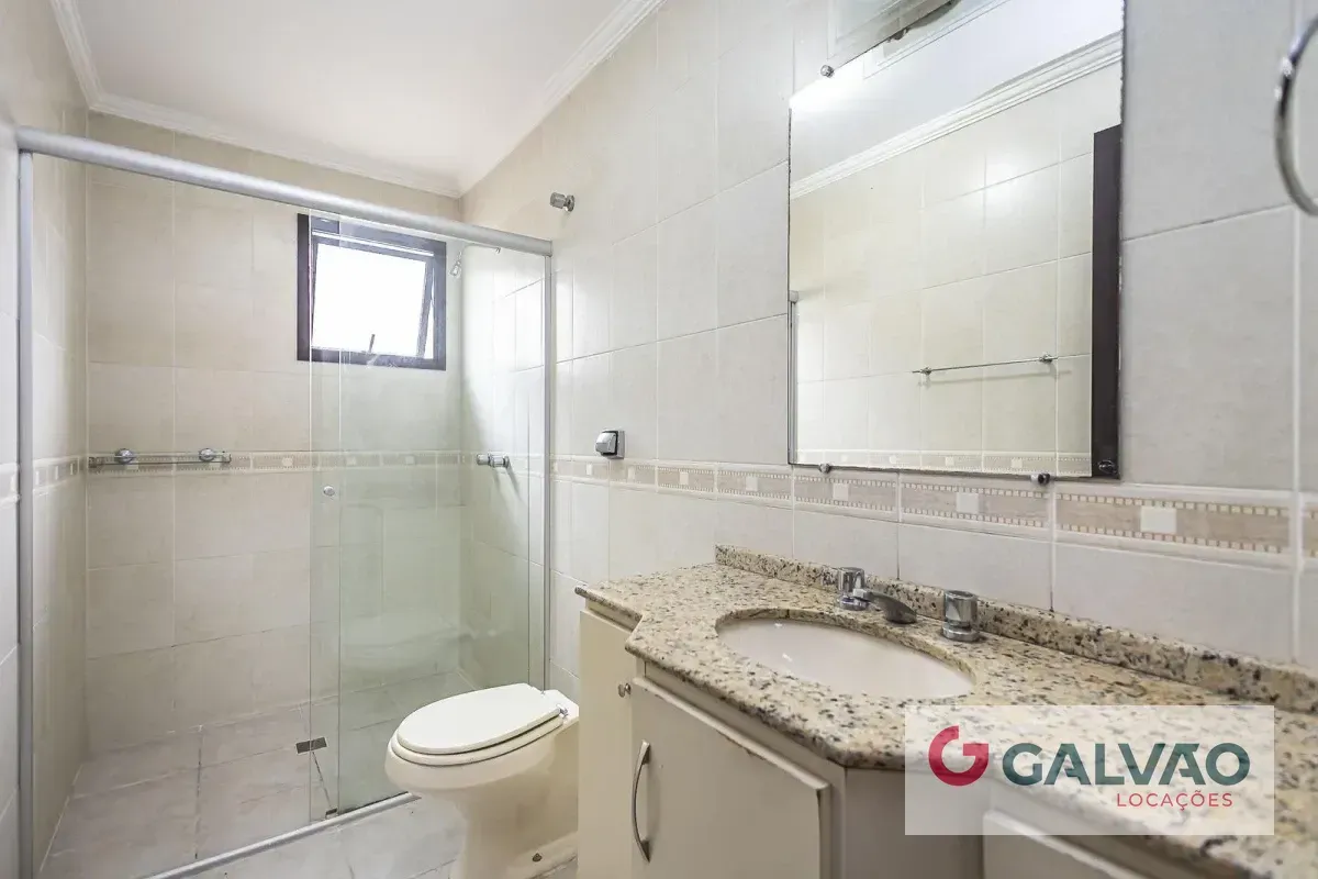 3-bedroom house with a bathtub — photo 14