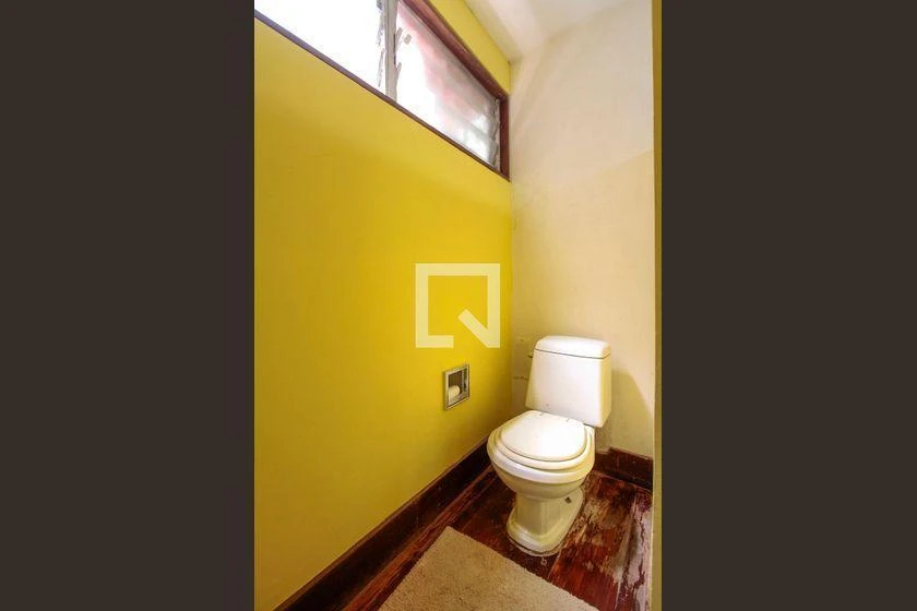 Bathtub in a one-bedroom apartment, 109 m² — photo 16